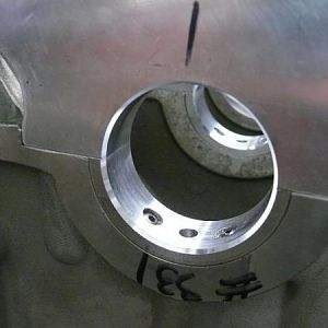 Custom main caps with a small housing inside diameter were installed to compliment the aluminum inserts.
