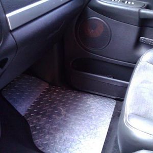 diamond plate floor mats (real diamond plate) and Hertz 6.5" door speaker