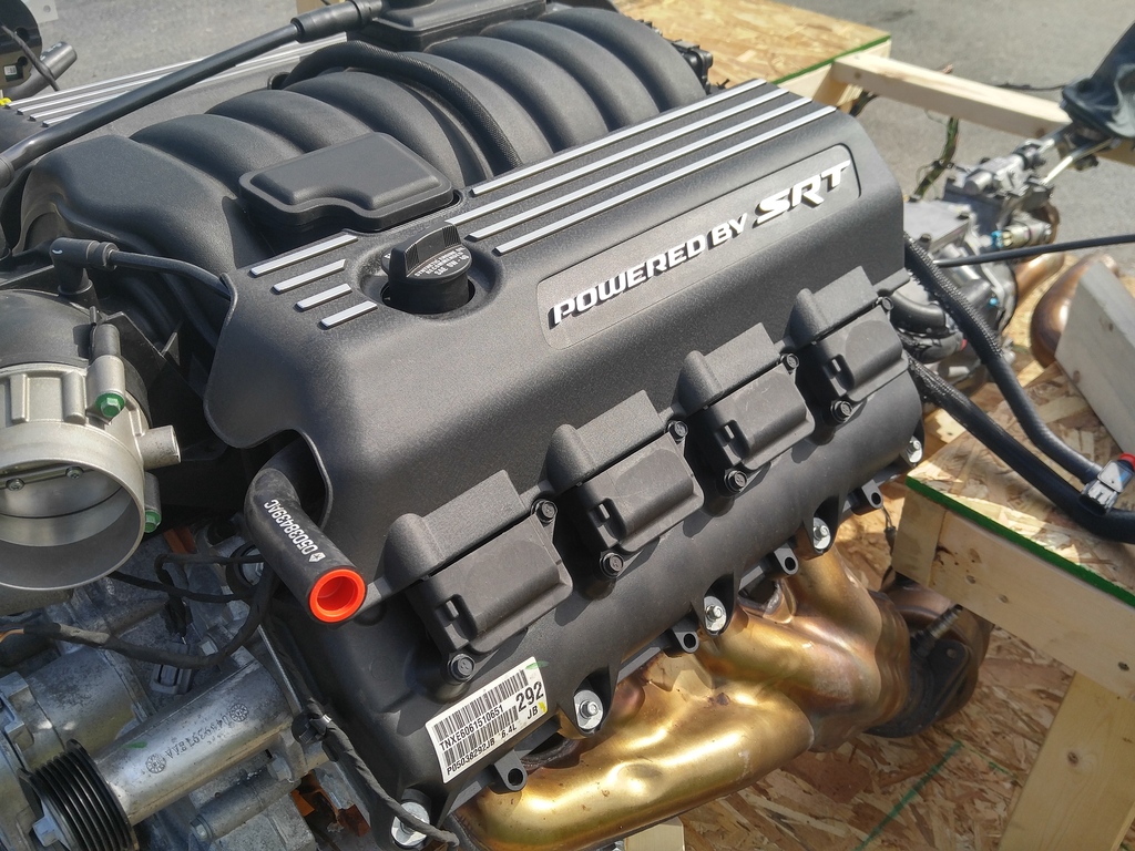 6-4l-hemi-turnkey-13.jpg