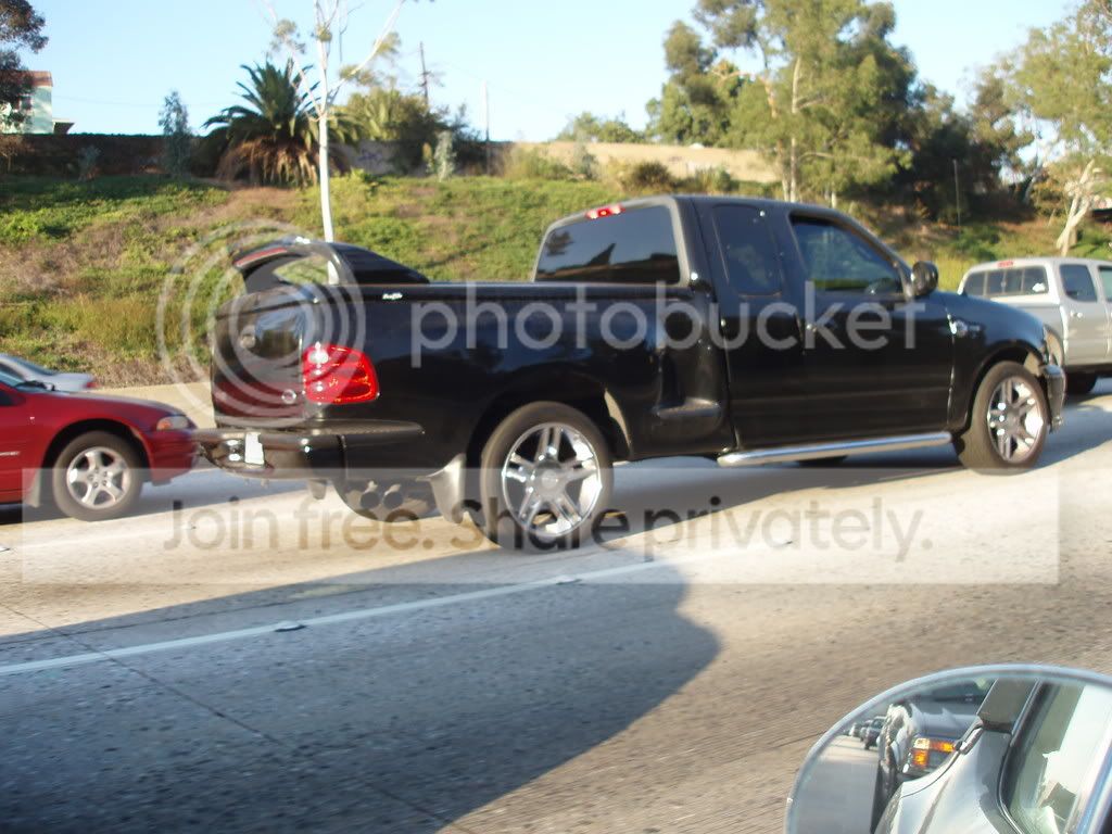 trucks003.jpg