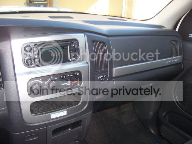 Whitetruck005.jpg