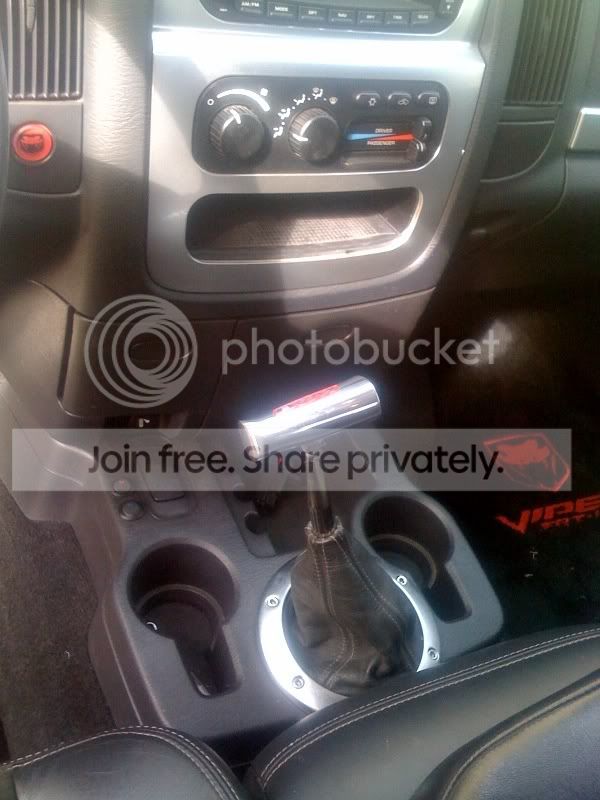 srt10sixspd1.jpg