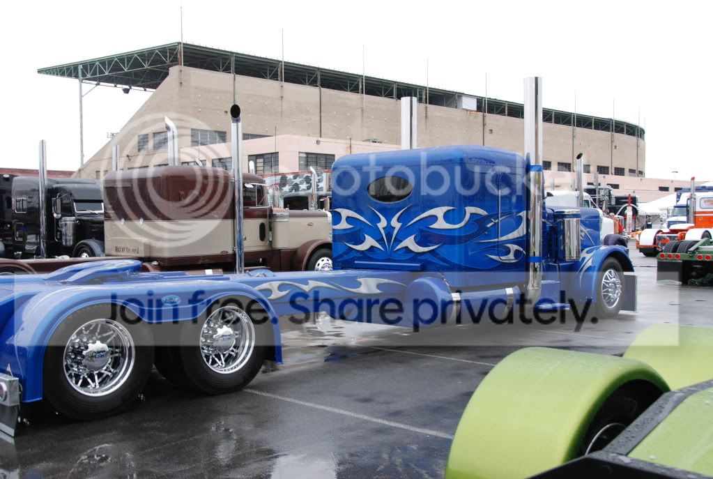 truckshow018.jpg