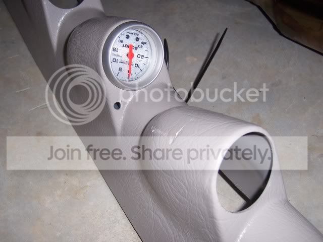 Whitetruck003.jpg