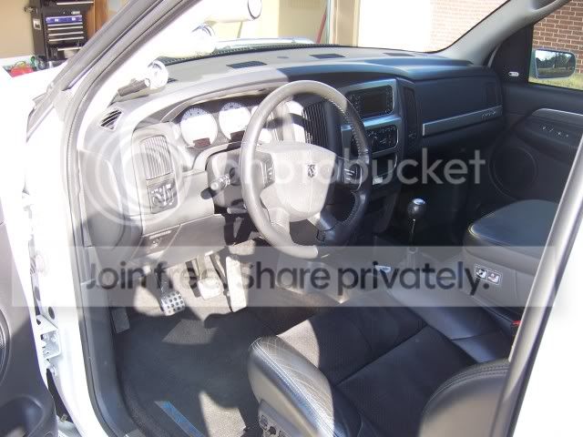 Whitetruck002.jpg