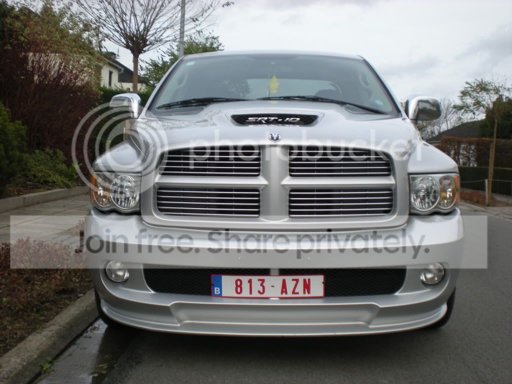 dodgeramsrt10009.jpg