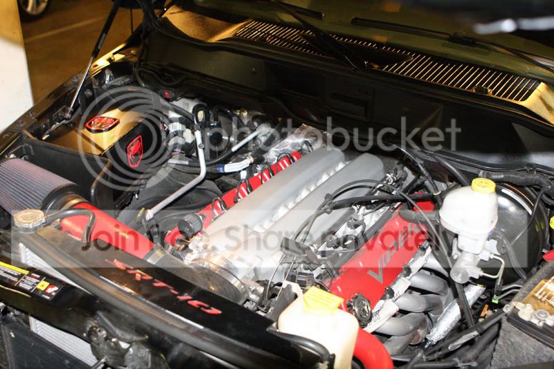 Srt10EngineBayJune52008019b.jpg