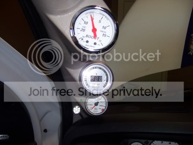 Whitetruck009.jpg