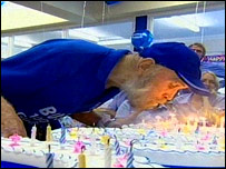 _42039274_buster_martin_cake203.jpg