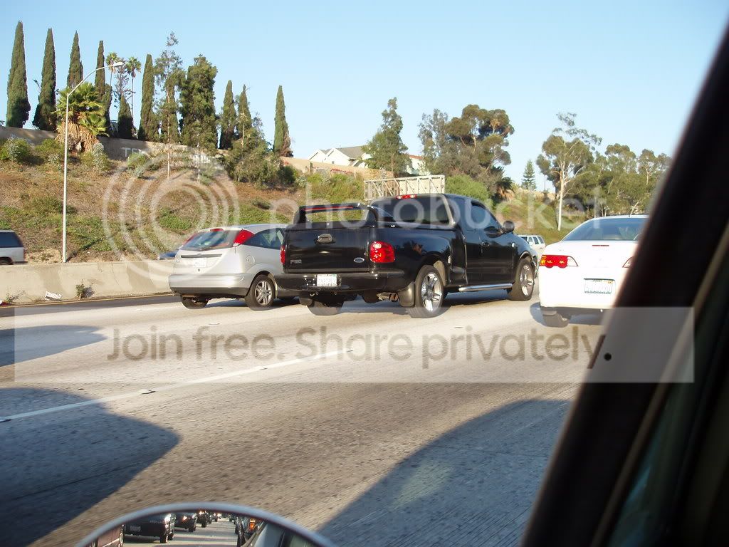 trucks001.jpg