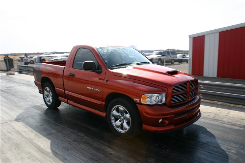 12067-2005-Dodge-Ram-1500.jpg